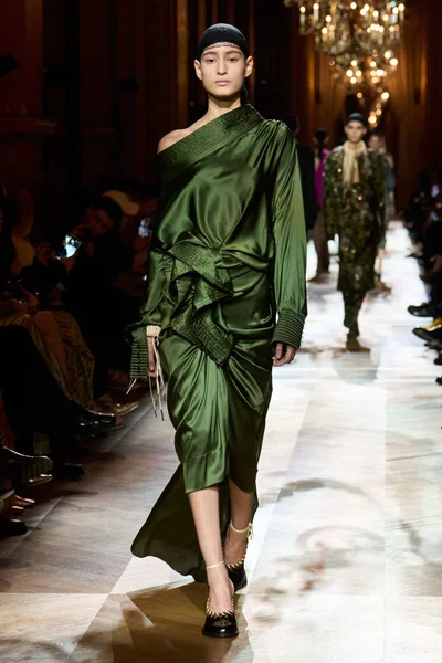 Look 35
